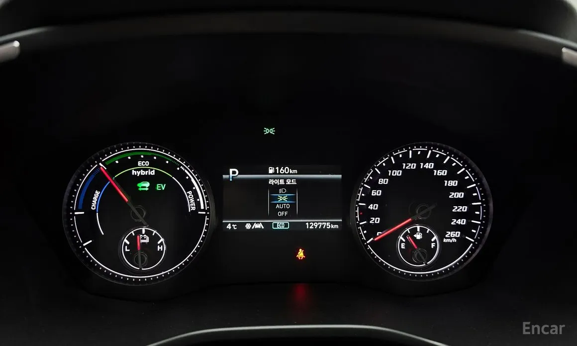 Фото 8 - Hyundai Santa Fe