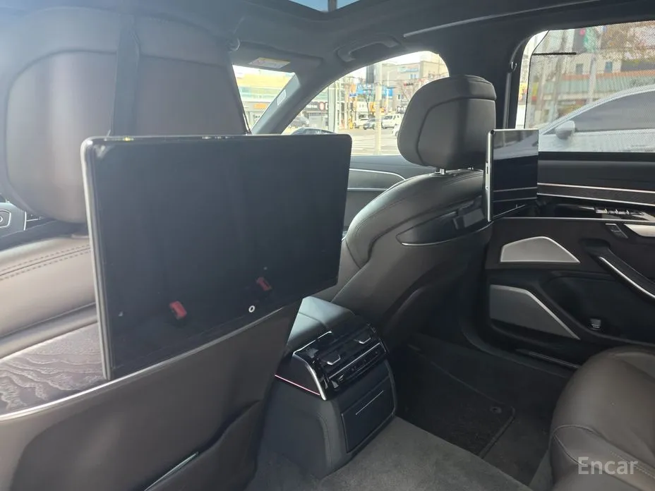 Фото 17 - Audi A8