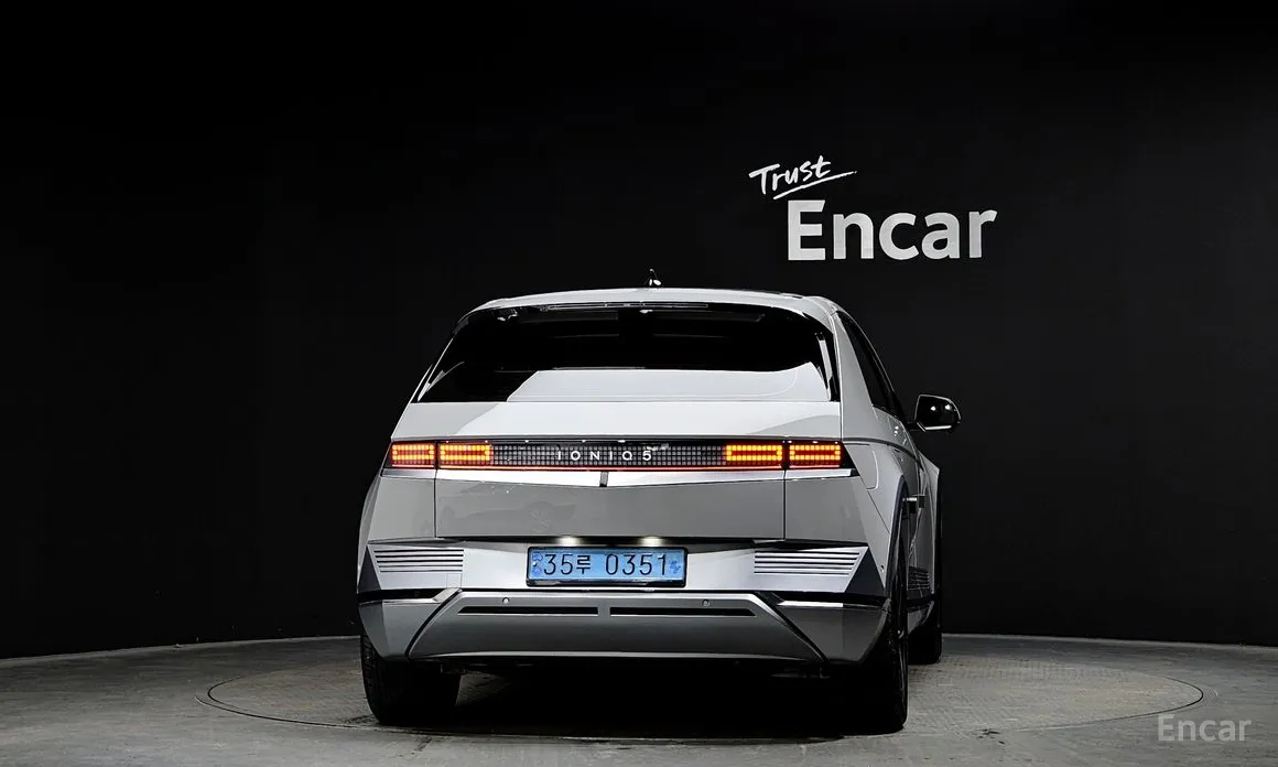 Photo 4 - Hyundai Ioniq 5