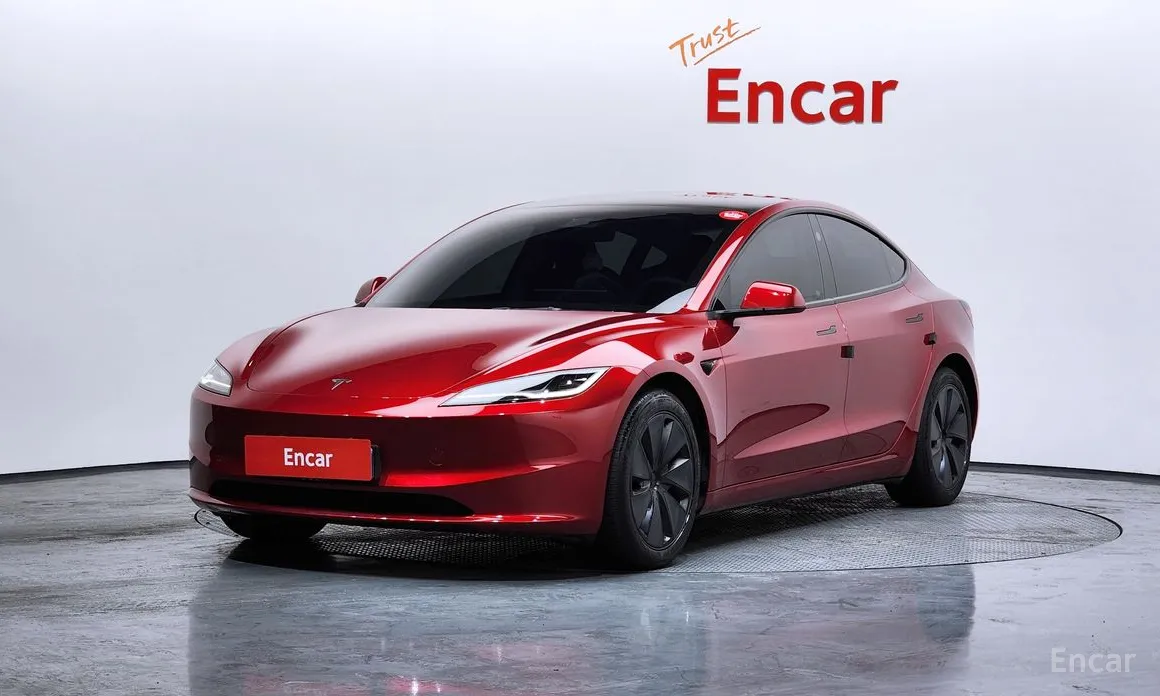 Фото 1 - Tesla Model 3