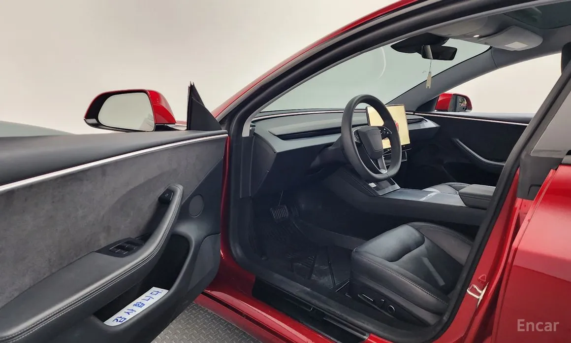 Фото 10 - Tesla Model 3