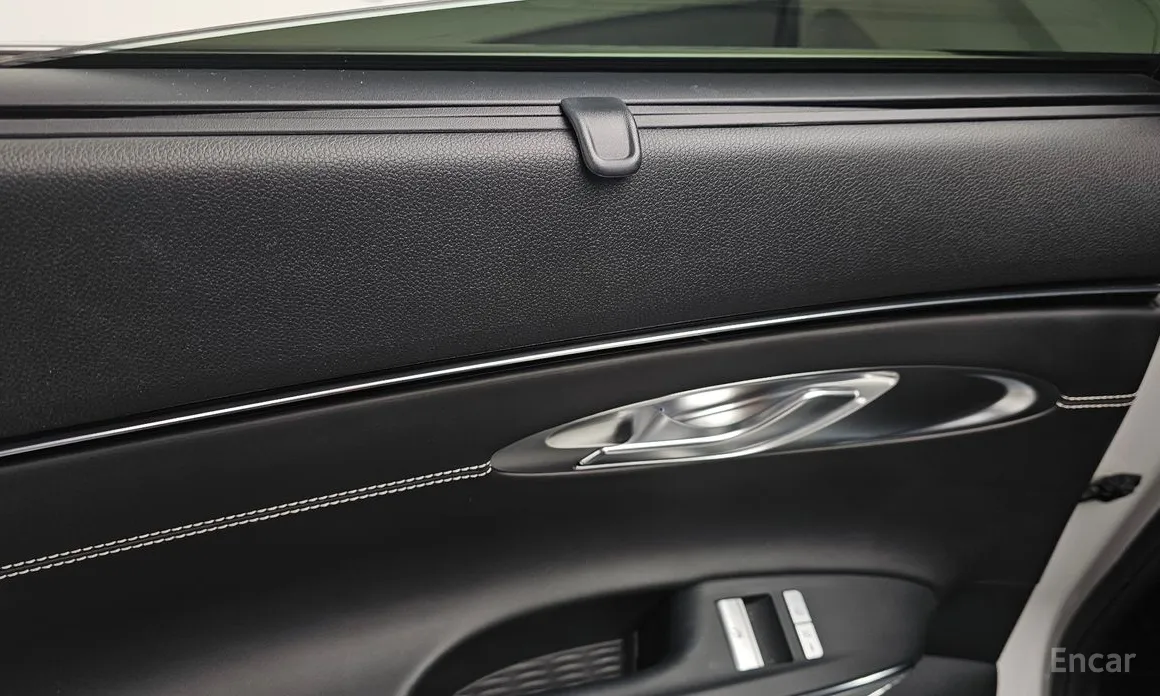 Фото 17 - Genesis GV70