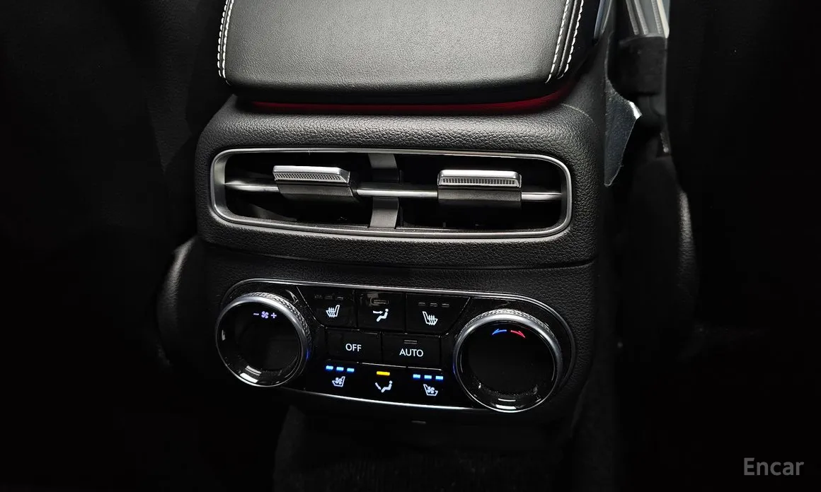 Фото 19 - Genesis GV70