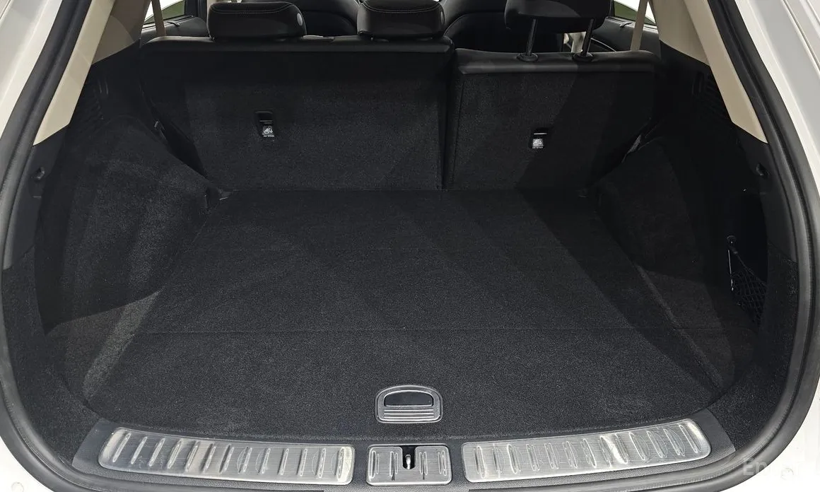 Фото 20 - Genesis GV70