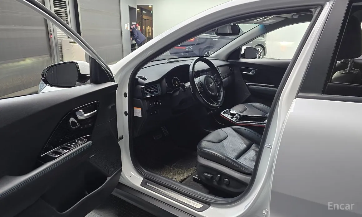 Фото 10 - Kia Niro