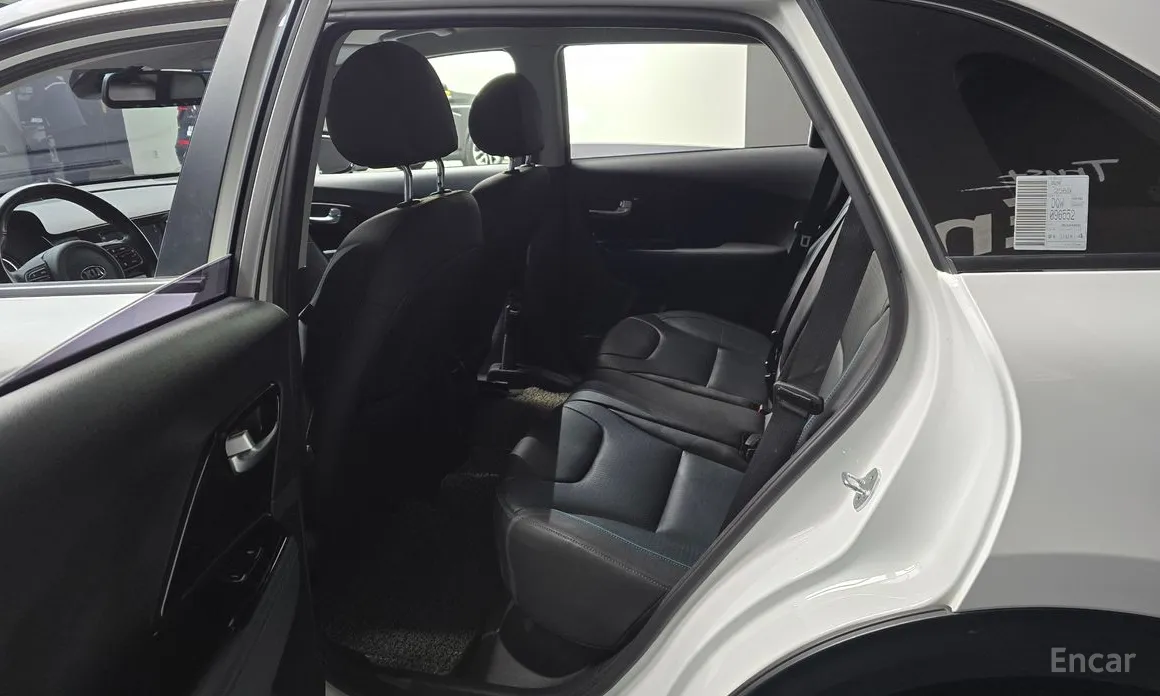 Фото 11 - Kia Niro