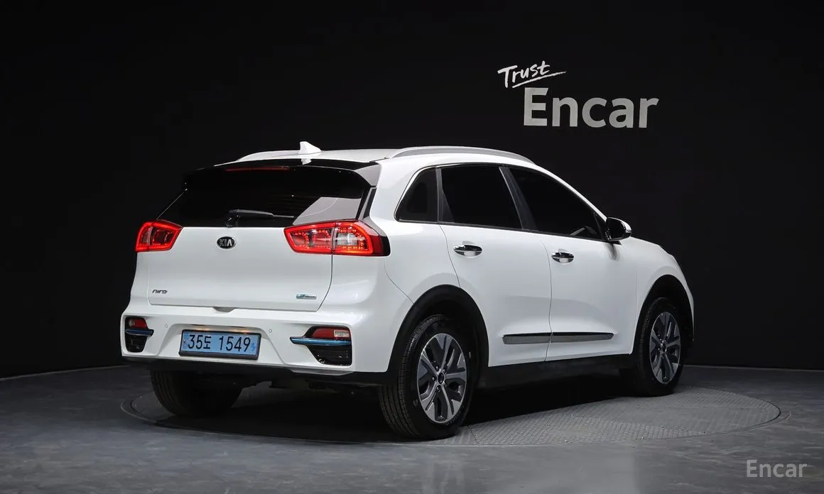 Фото 2 - Kia Niro