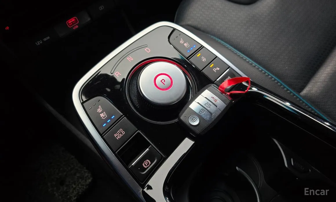 Фото 9 - Kia Niro