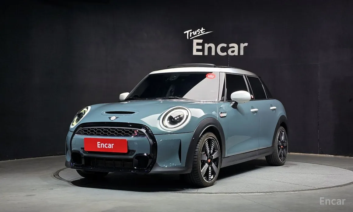 Фото 1 - Mini Cooper