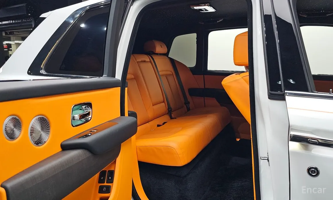 Фото 12 - Rolls-Royce Cullinan