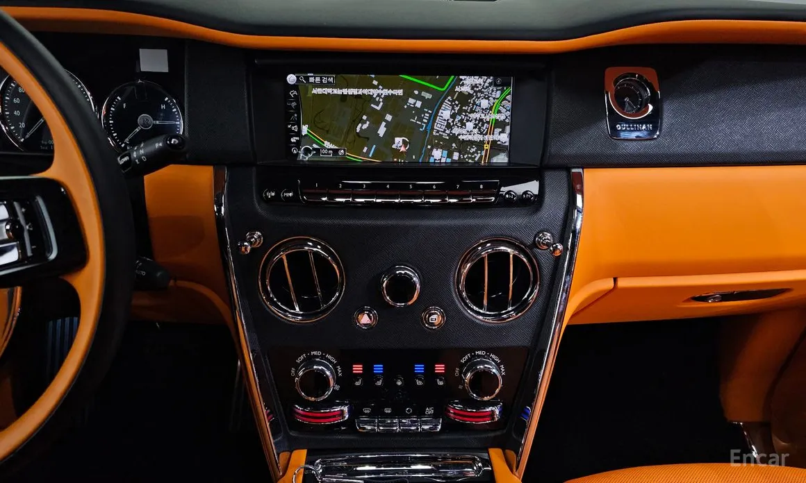 Фото 14 - Rolls-Royce Cullinan