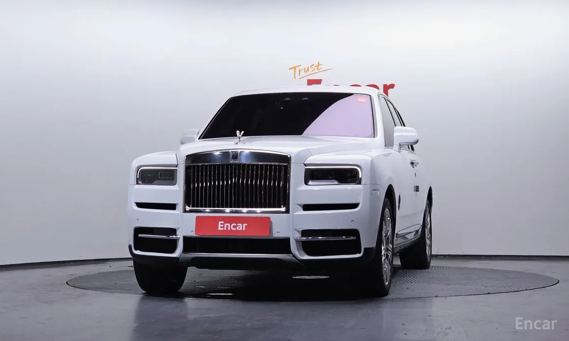 Фото 3 - Rolls-Royce Cullinan