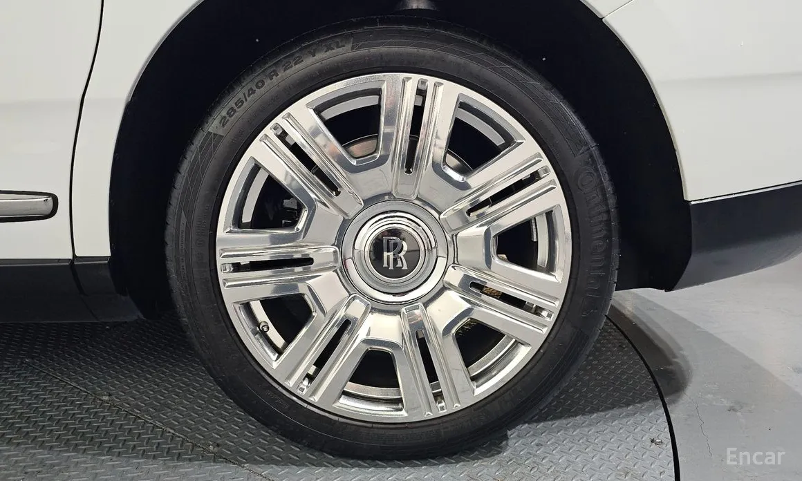 Фото 5 - Rolls-Royce Cullinan