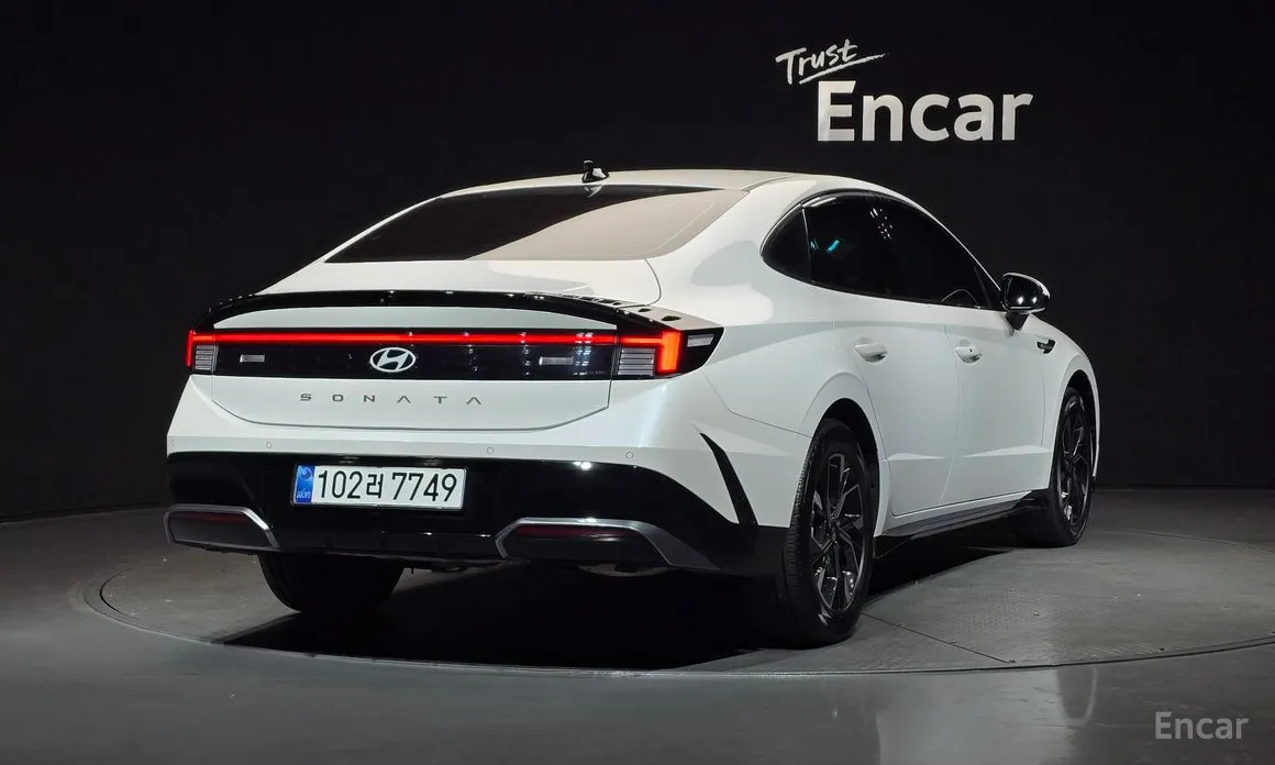 Фото 2 - Hyundai Sonata