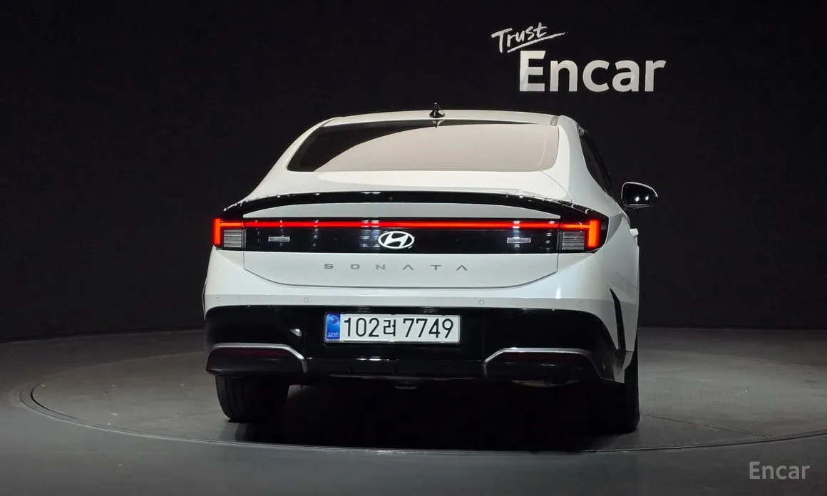 Фото 4 - Hyundai Sonata