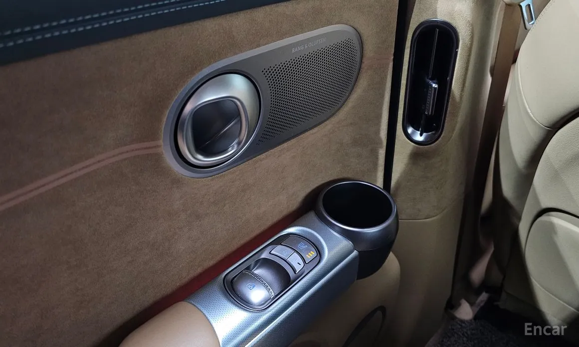 Фото 19 - Genesis GV60