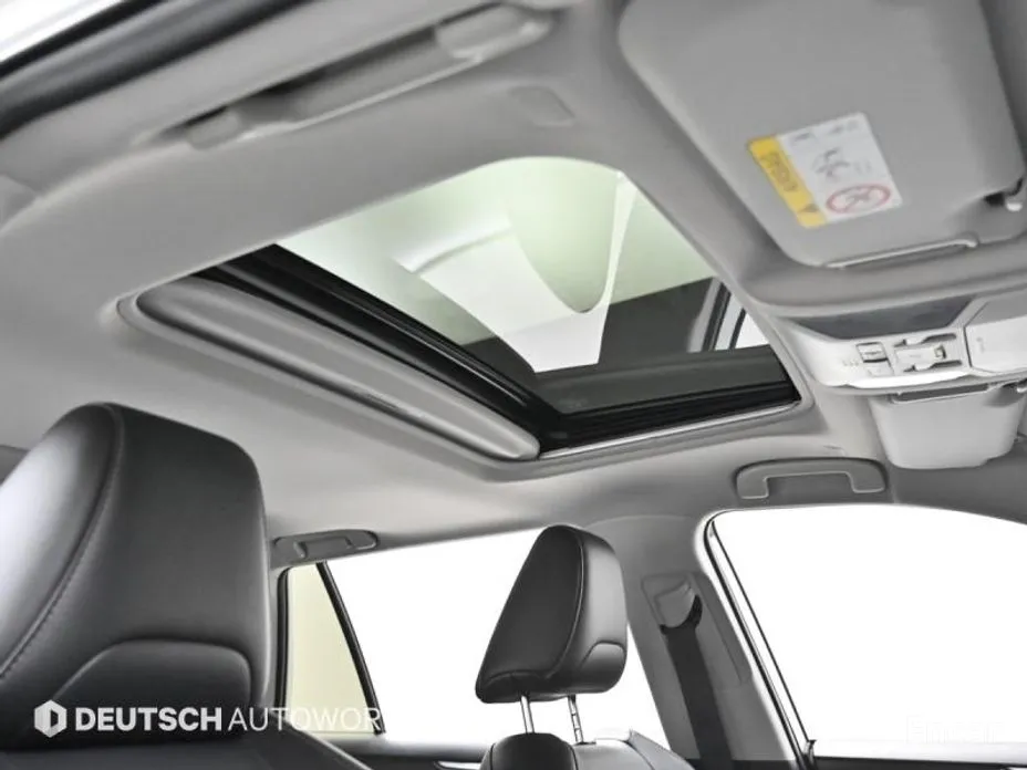 Фото 15 - Toyota RAV4