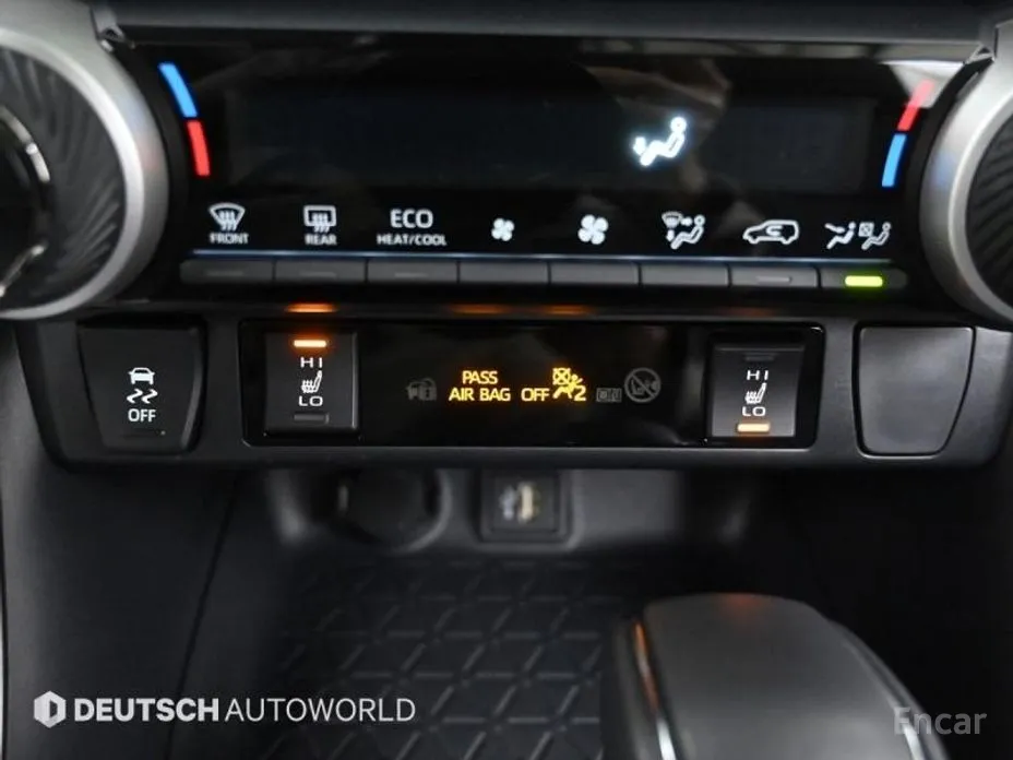 Фото 17 - Toyota RAV4