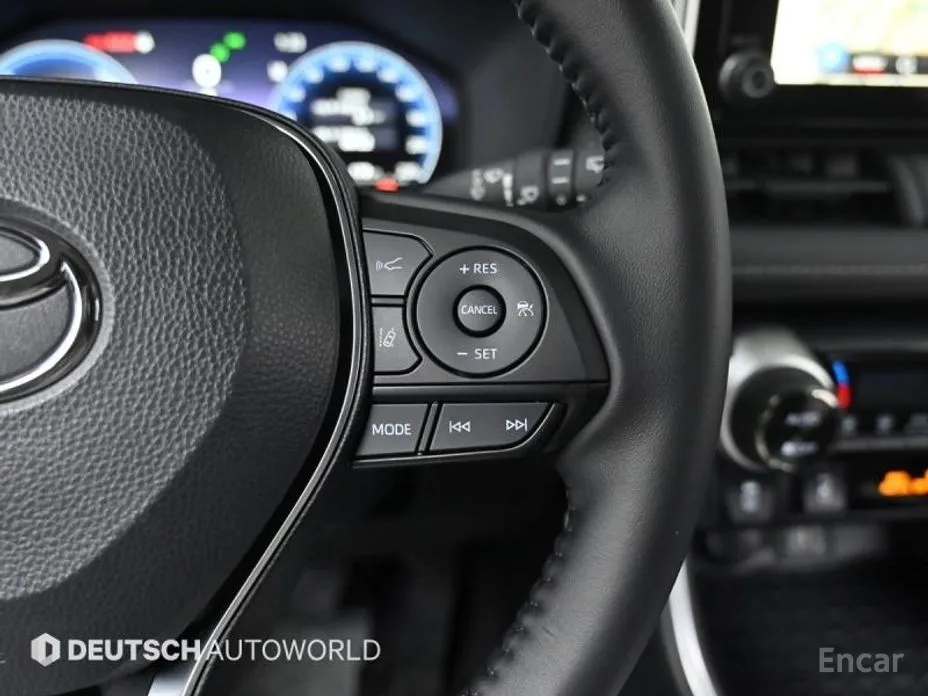 Фото 18 - Toyota RAV4