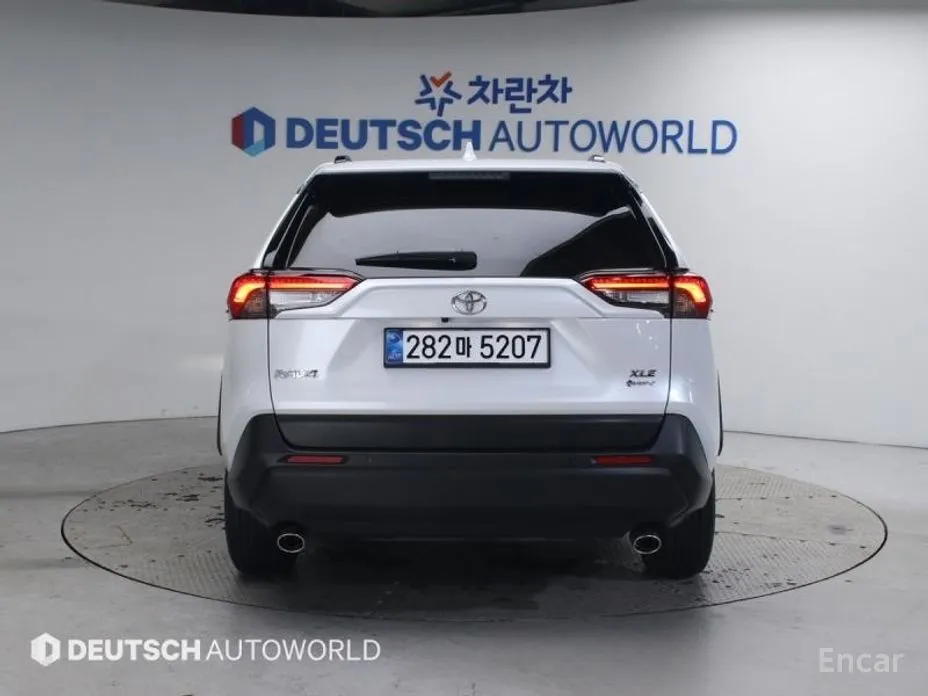 Фото 4 - Toyota RAV4