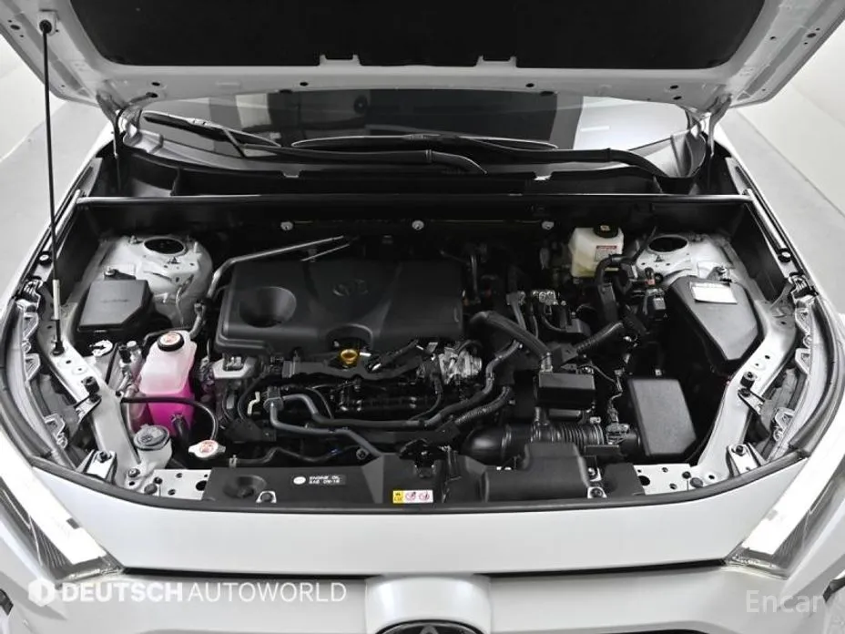 Фото 8 - Toyota RAV4