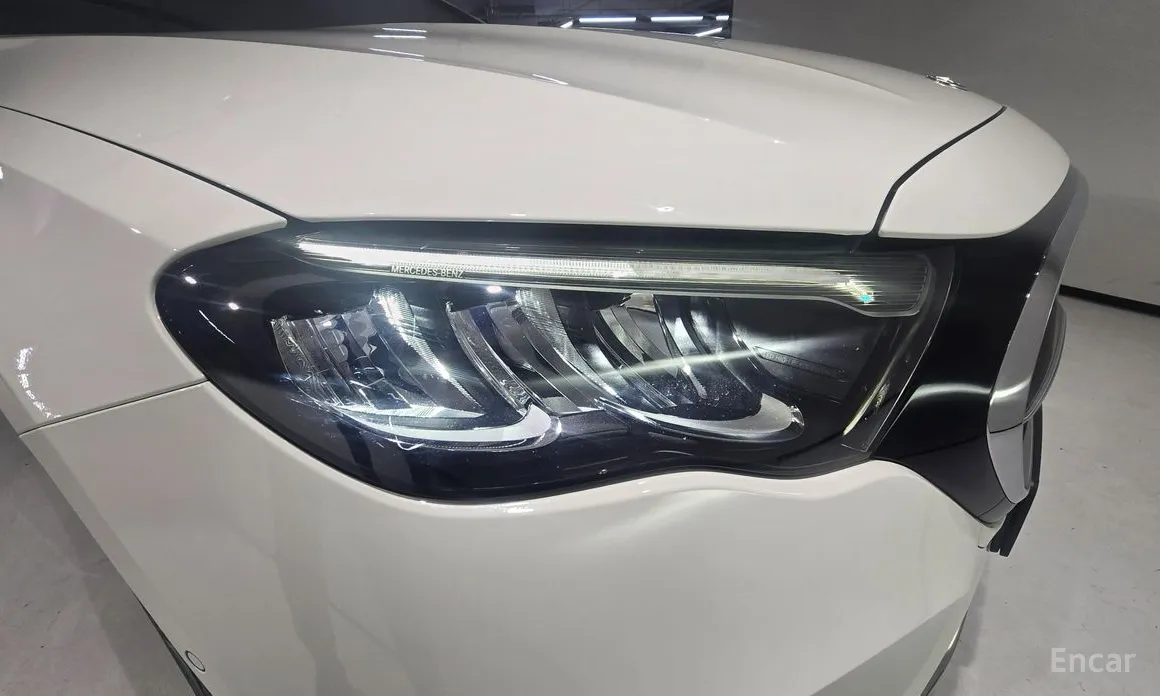 Фото 12 - Mercedes-Benz E-Class