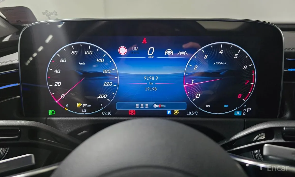 Фото 16 - Mercedes-Benz E-Class