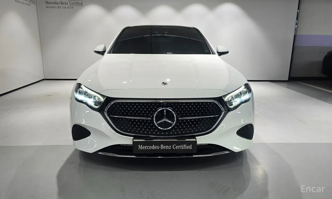 Фото 6 - Mercedes-Benz E-Class