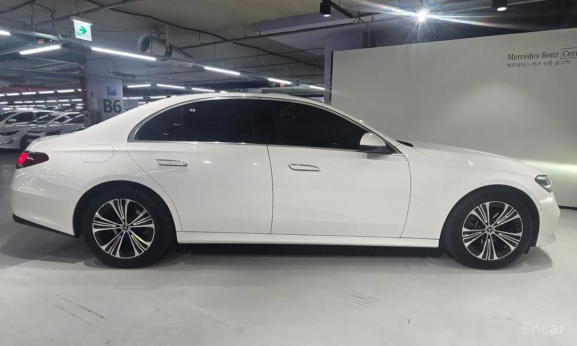 Фото 9 - Mercedes-Benz E-Class