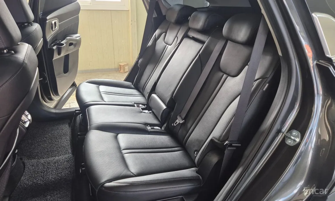 Фото 11 - Kia Sorento