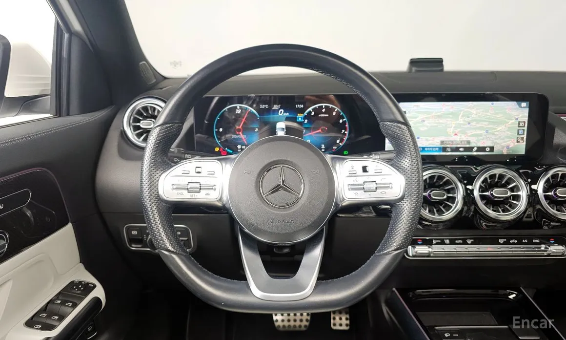Фото 14 - Mercedes-Benz GLA-Class