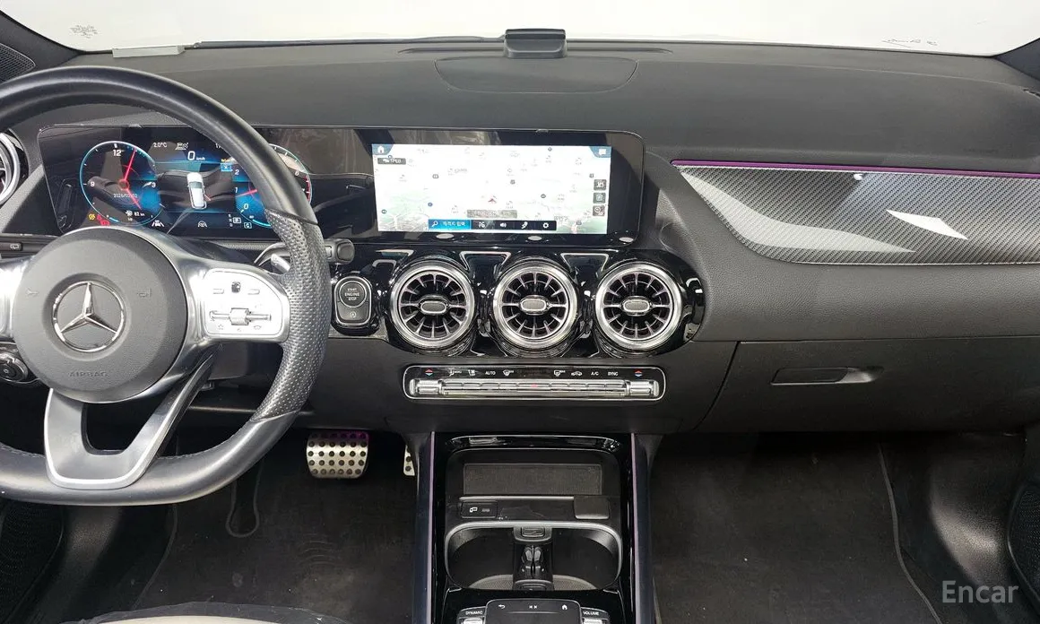 Фото 16 - Mercedes-Benz GLA-Class