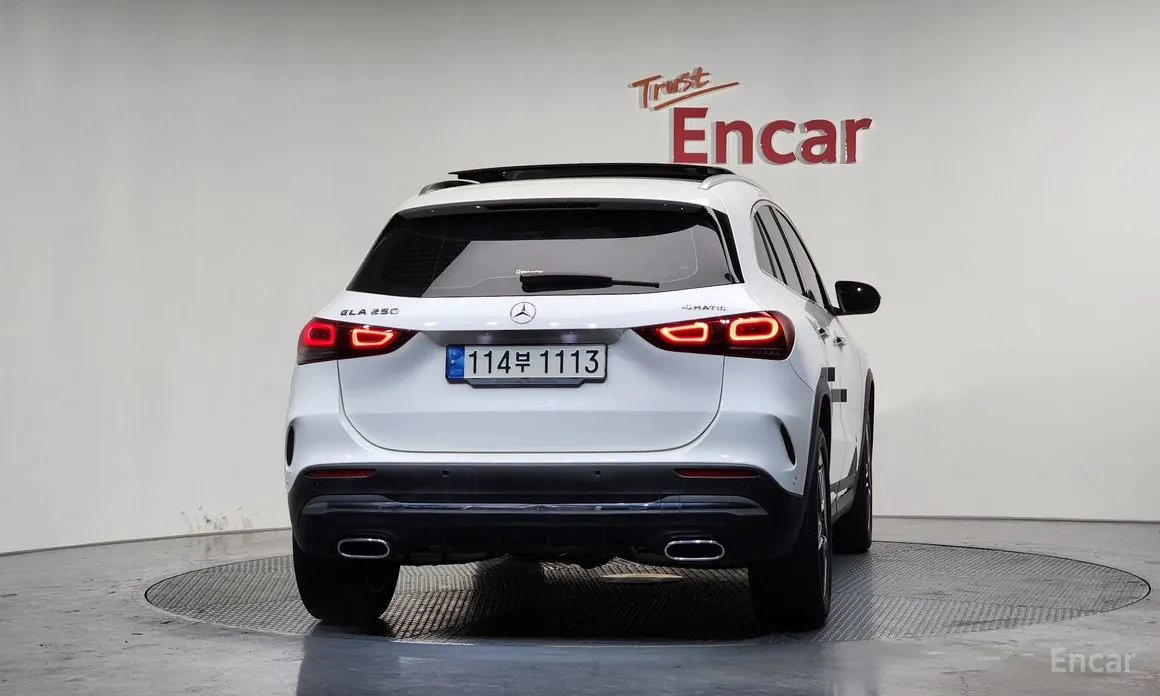 Фото 4 - Mercedes-Benz GLA-Class