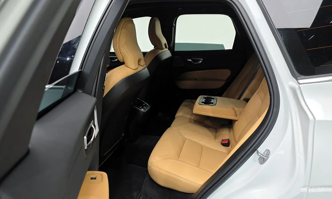 Фото 20 - Volvo XC60