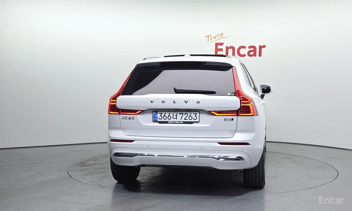 Фото 4 - Volvo XC60