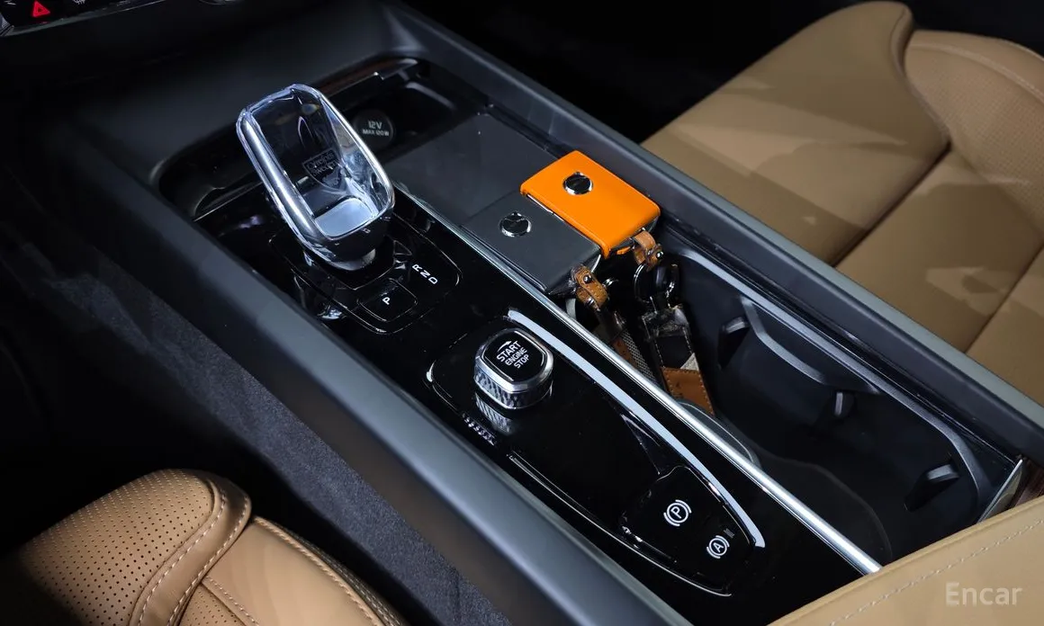 Фото 9 - Volvo XC60