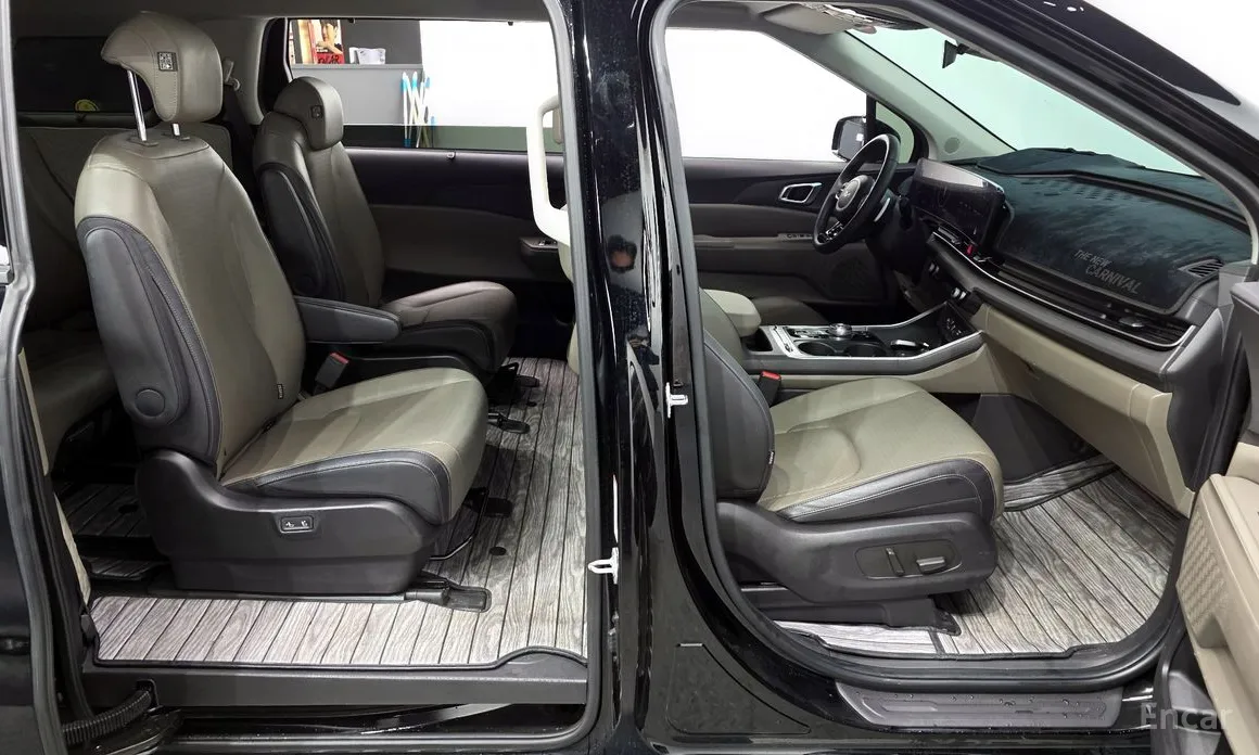 Фото 11 - Kia Carnival