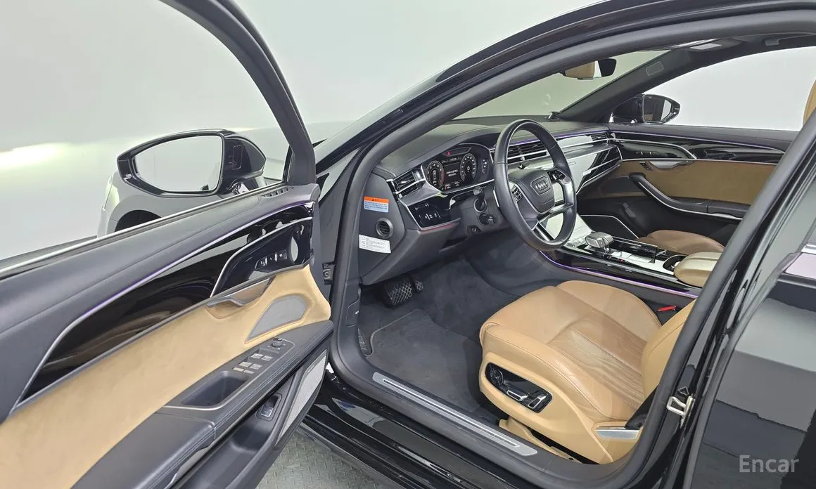 Фото 10 - Audi A8