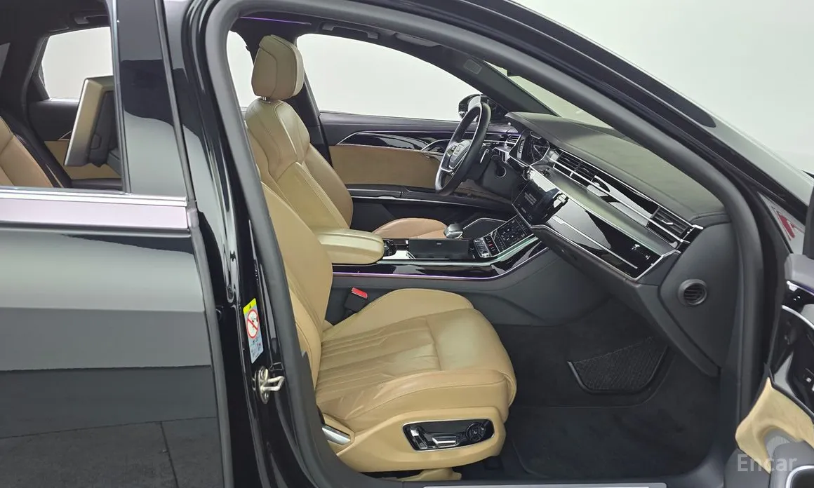 Фото 11 - Audi A8