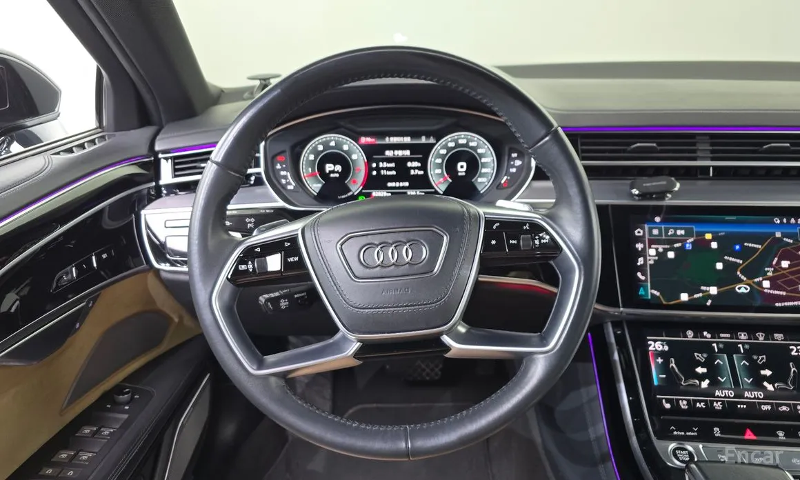 Фото 13 - Audi A8