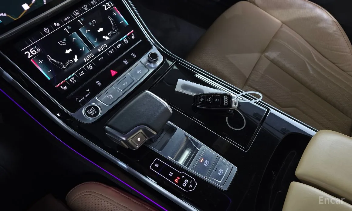 Фото 9 - Audi A8