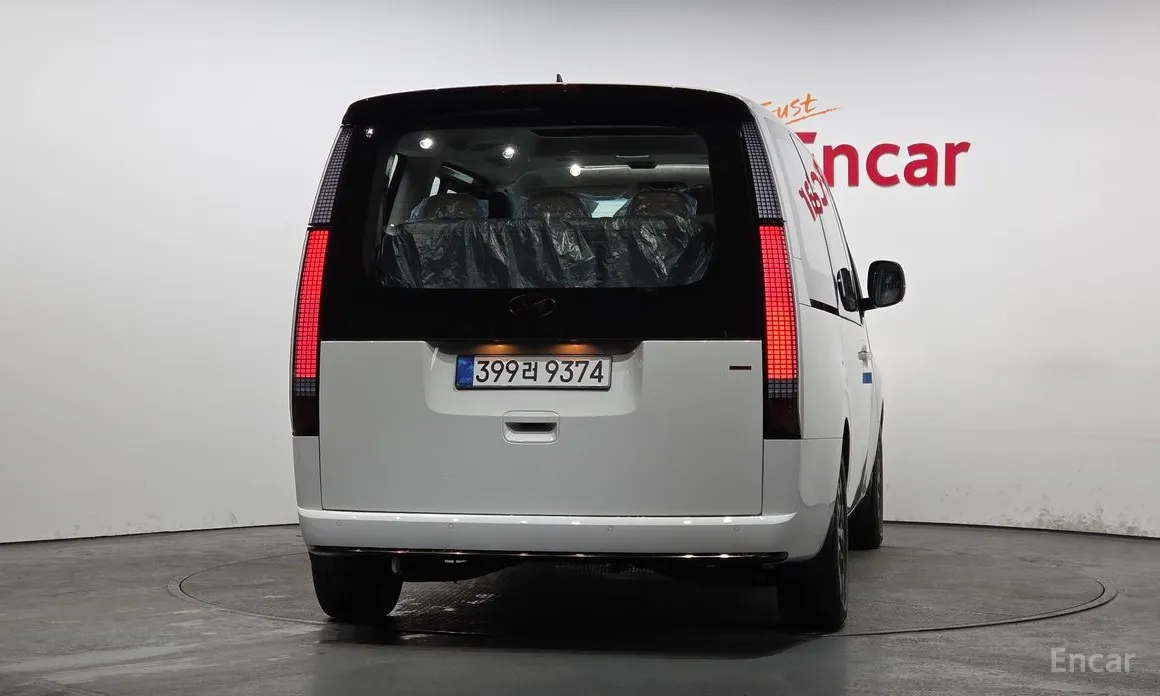 Фото 4 - Hyundai Staria