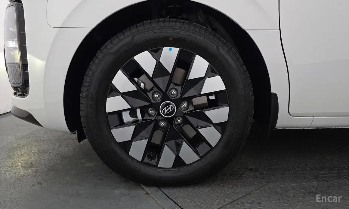 Фото 5 - Hyundai Staria