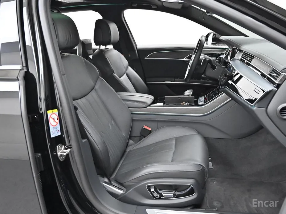 Фото 10 - Audi A8