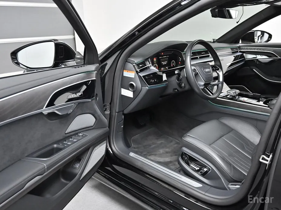 Фото 11 - Audi A8