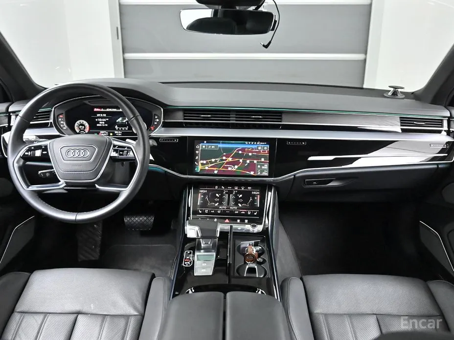 Фото 7 - Audi A8