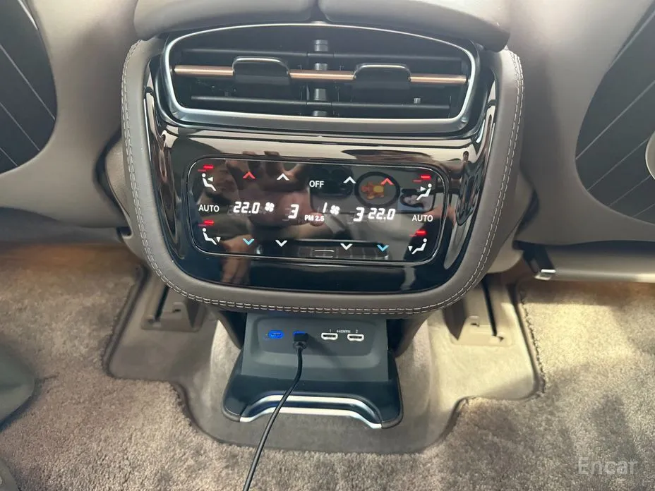 Photo 17 - Mercedes-Benz EQS