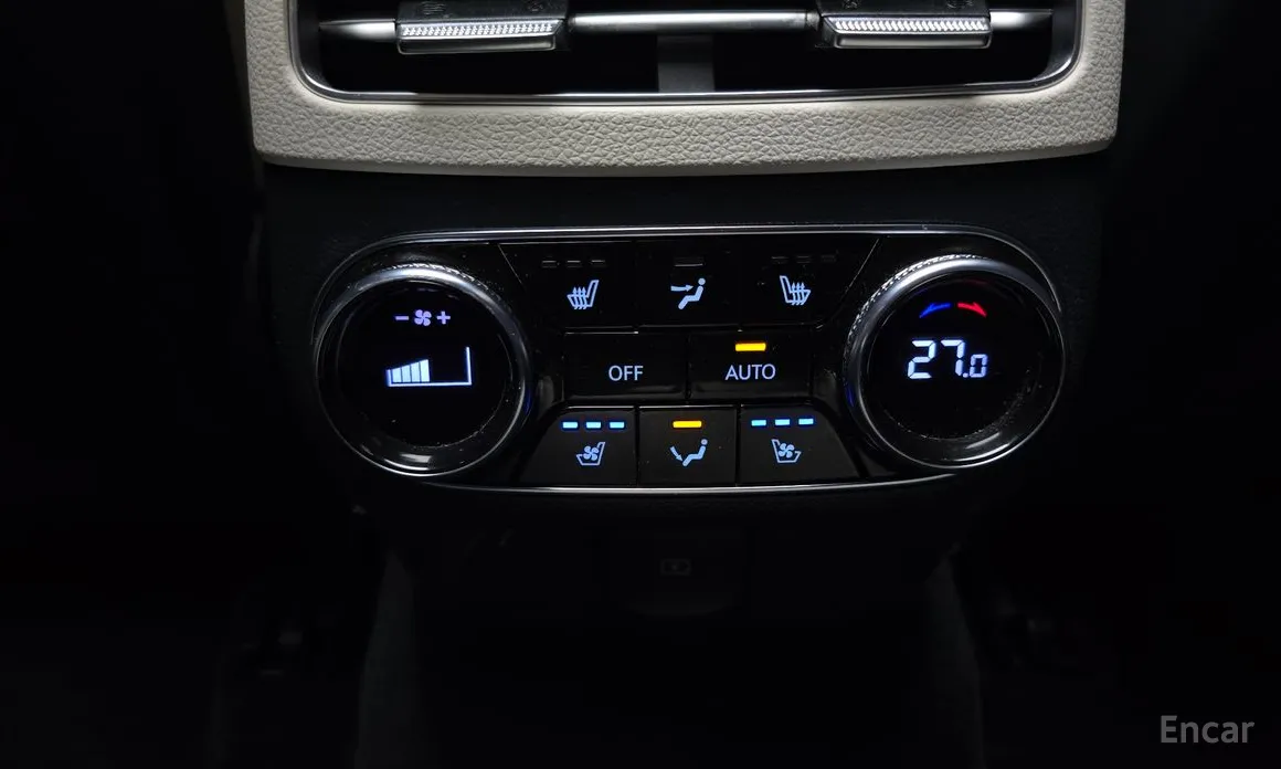 Фото 18 - Genesis GV70