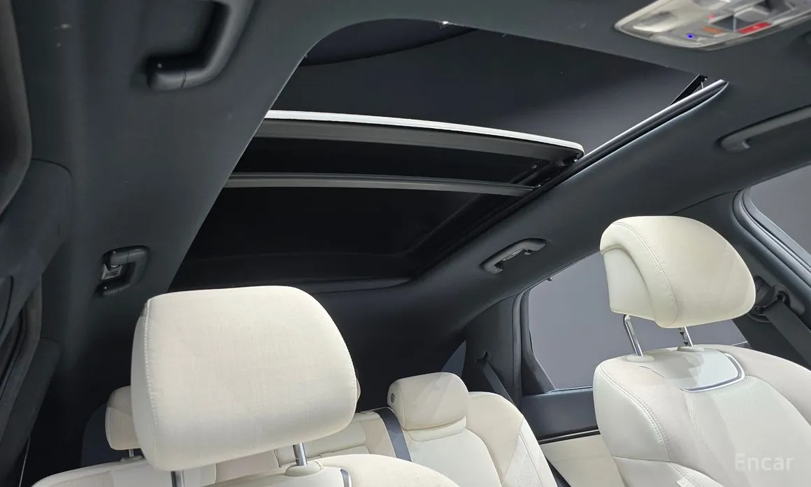 Фото 19 - Genesis GV70