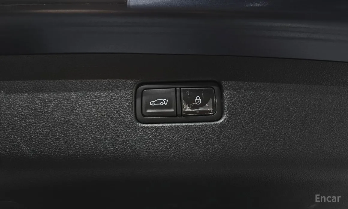 Фото 20 - Genesis GV70